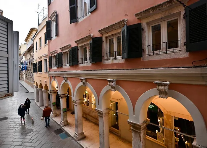 Lonziada Apartment, In The Heart Of The Old Town.